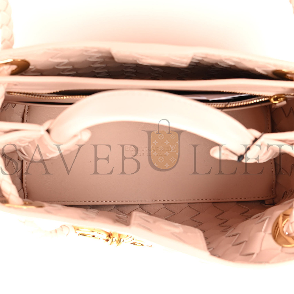 BOTTEGA VENETA NAPPA INTRECCIATO SMALL ANDIAMO SHOULDER BAG NUDE (25*20*10cm) BOTTEGA VENETA NAPPA INTRECCIATO SMALL ANDIAMO SHOULDER BAG NUDE (25*20*10cm)