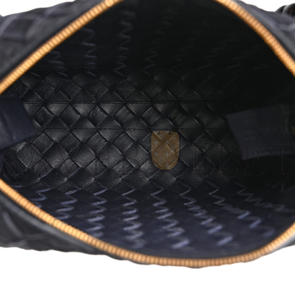 BOTTEGA VENETA SUEDE INTRECCIATO SMALL LOOP CAMERA BAG SPACE (21*17*10cm) BOTTEGA VENETA SUEDE INTRECCIATO SMALL LOOP CAMERA BAG SPACE (21*17*10cm)